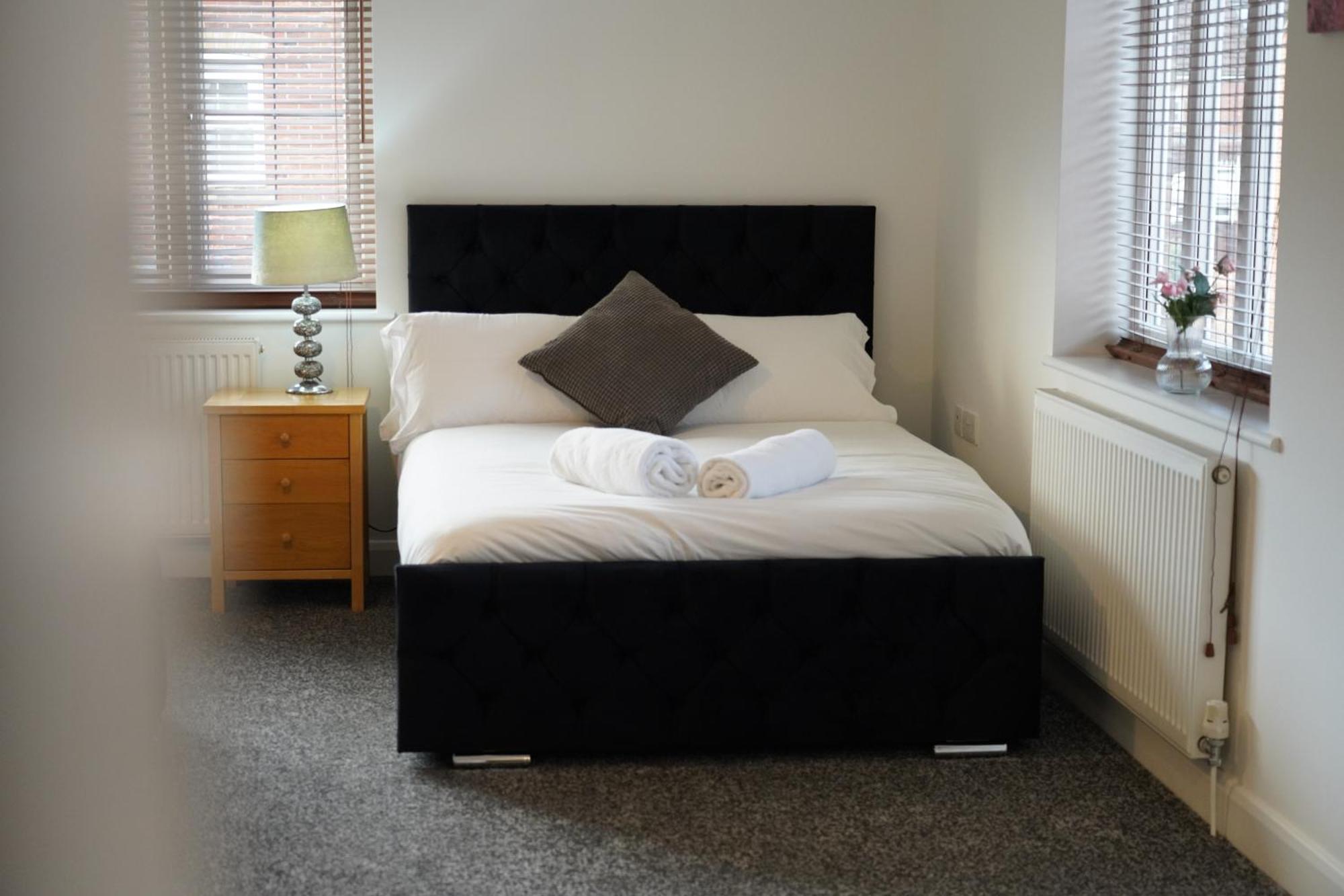 8 Double Beds In A 5 Bedroom House, Pets Welcome Epworth Buitenkant foto