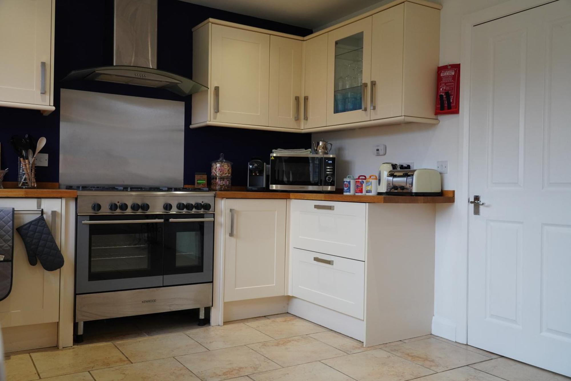 8 Double Beds In A 5 Bedroom House, Pets Welcome Epworth Buitenkant foto