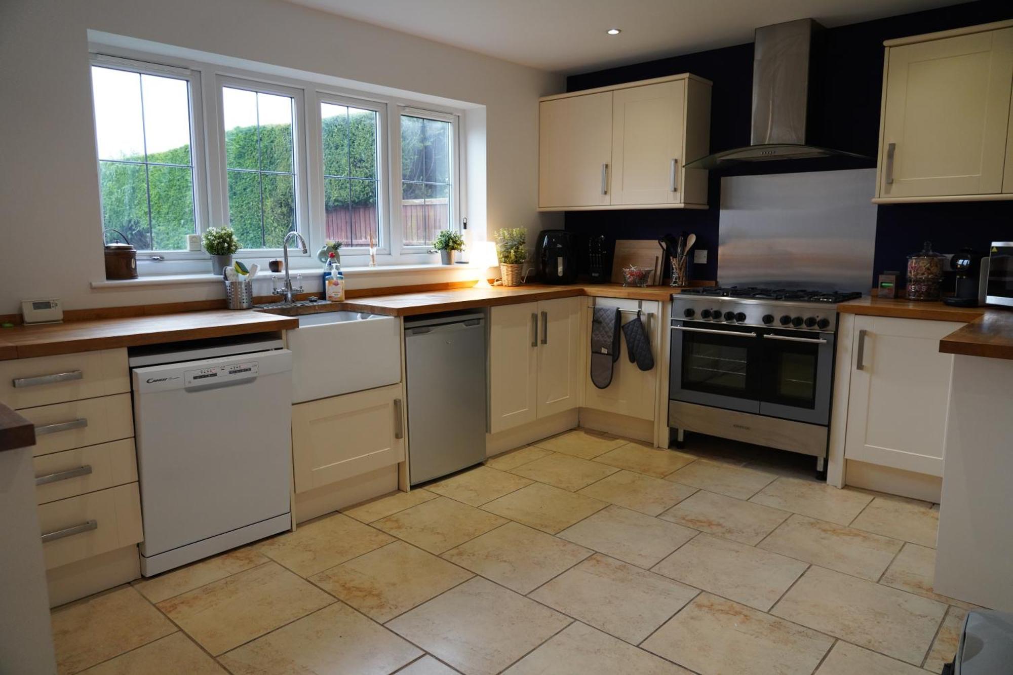 8 Double Beds In A 5 Bedroom House, Pets Welcome Epworth Buitenkant foto